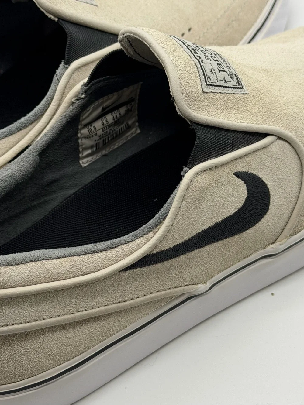 Nike SB Janoski+ Slip On Suede Skate Shoes White Black 10.5